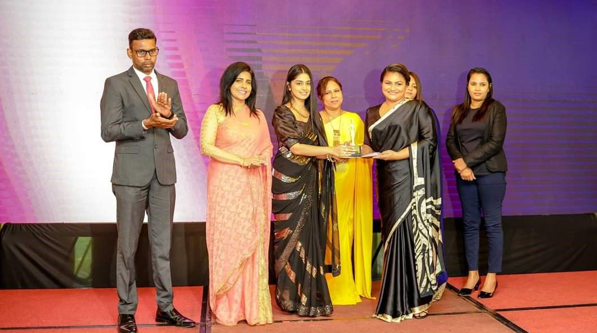 CEO of InTalent Asia, Heshani Kaumadi, Receives Self Reliance Award at SAUBHAGYA FEMINA Awards Ceremony
